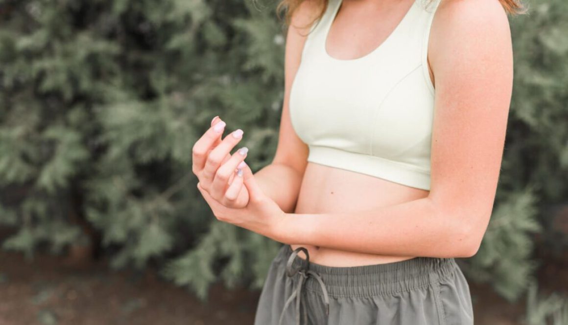 early signs and symptoms of MS- MUSCLE WEAKNESS AND JOINT PAIN