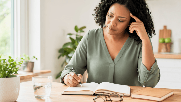 Brain Fog: 7 Causes And How to Manage Them Naturally